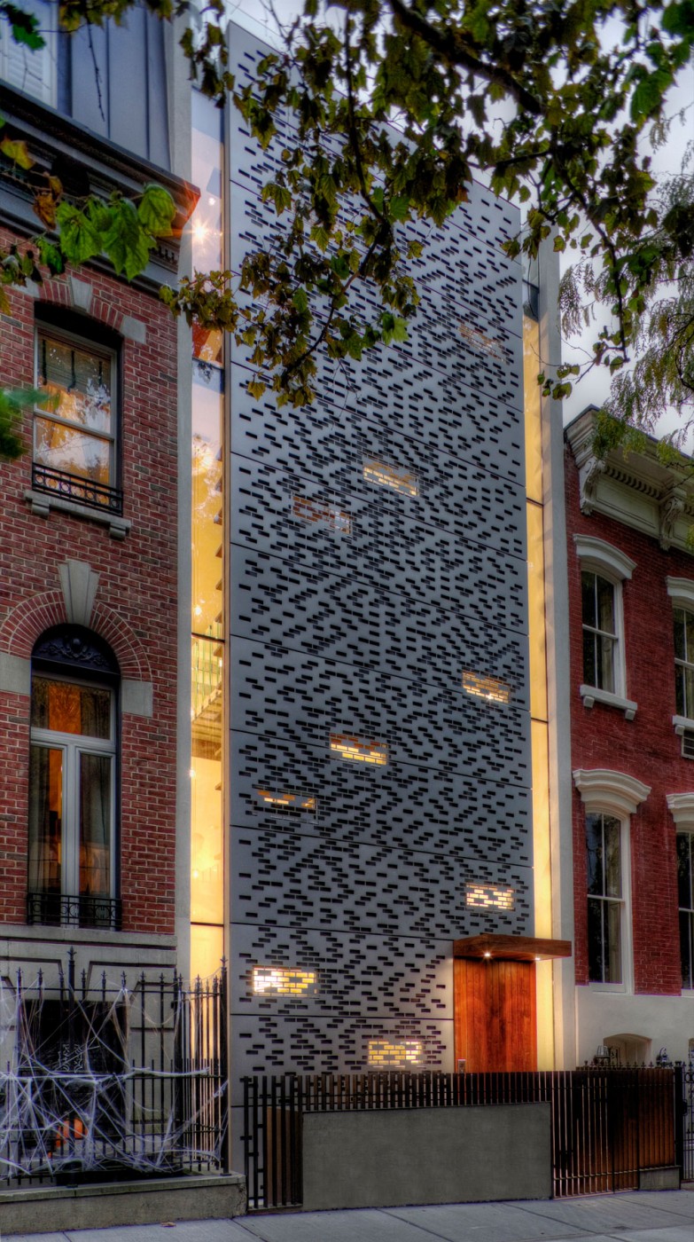 Facade Architecture Urban Unique Facade Architecture Of The Urban House NYC With Bright Lighting And Wooden Door In The Roadside Architecture Elegant Townhouse Designed Into A Contemporary Urban Home Style