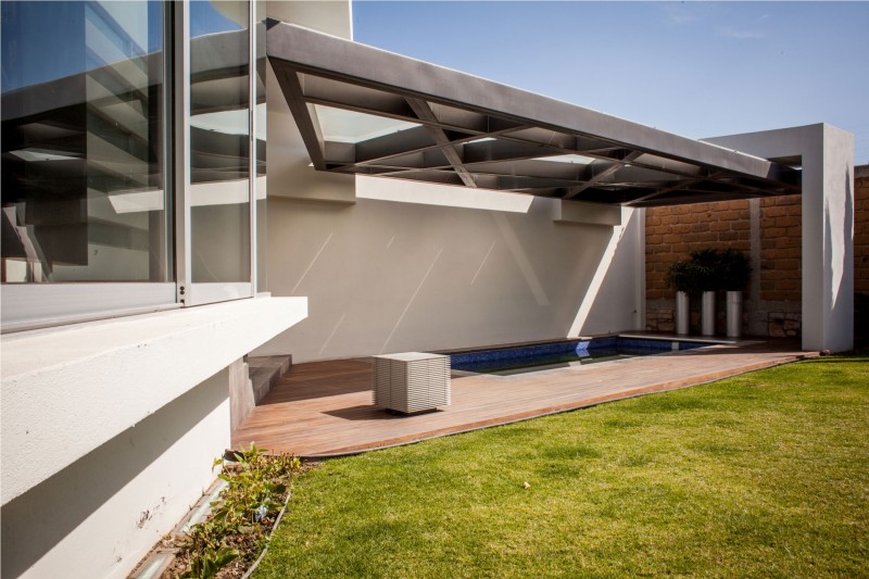 White Outdoor Swimming Adorable White Outdoor Lamp For Swimming Pool In Casa Villa De Loreto Residence Beautified With Gray Tiled Ceiling Dream Homes Spacious Modern Concrete House With Steel Frame And Glass Elements