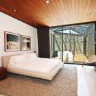 Bedroom Design Pillows Amusing Bedroom Design With White Pillows White Bed Linen Dark Brown Wooden Ceiling And Dark Colored Rug Carpet Architecture Stunning Beverly Hills House With Modern Interior Decorating Ideas