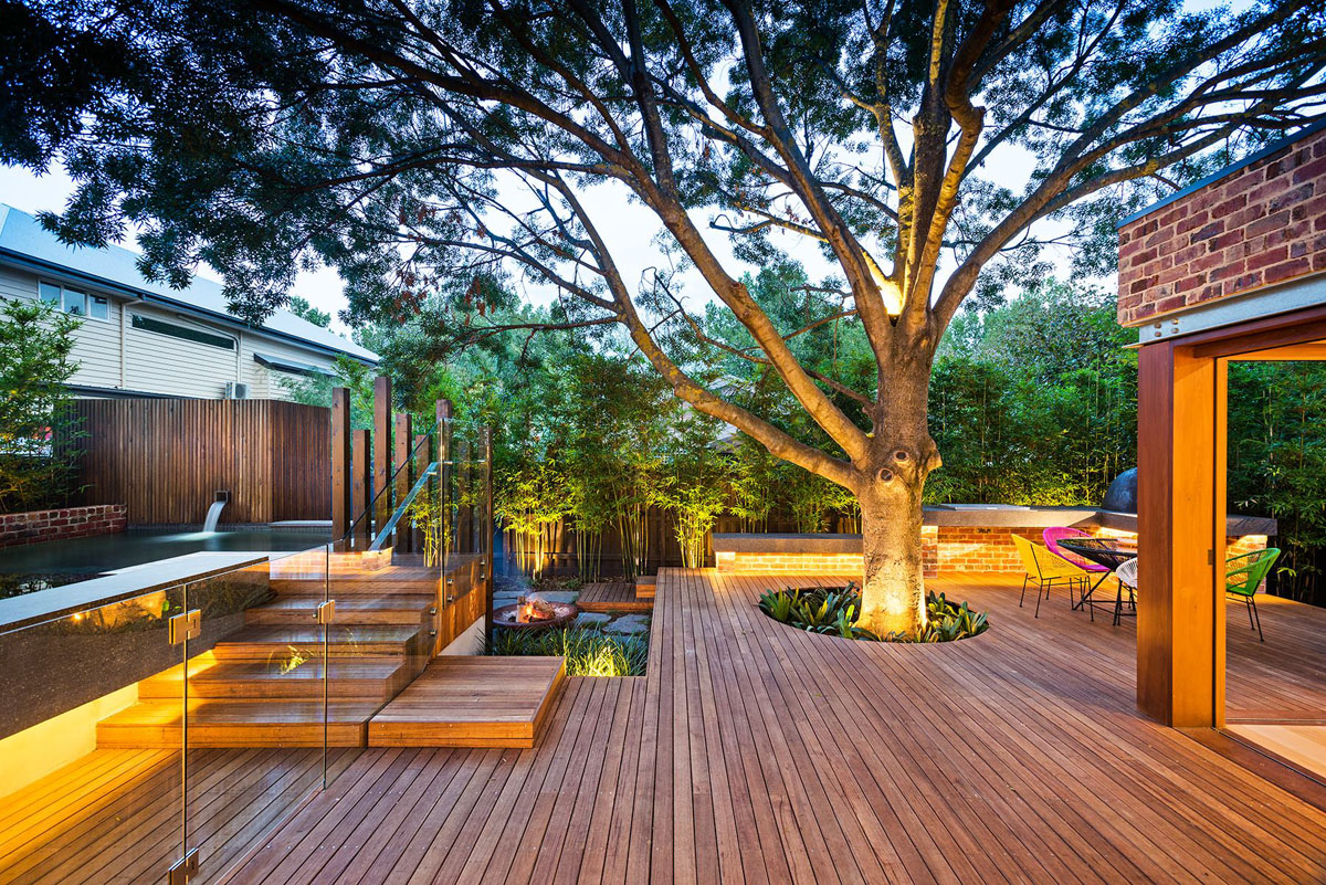 Design Of Backyard Astonishing Design Of Maroon Modern Backyard Project Backyard Deck With Glass Fence Also Big Tree Decoration Beautiful Modern Backyard Ideas To Relax You At Charming Home