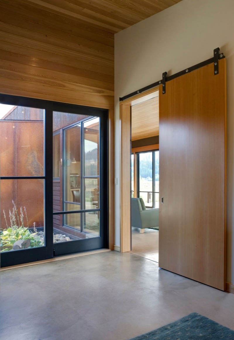 Floor Design Creek Clean Floor Design In Wolf Creek Residence And Glass Door Design Showing Outside View By The Planters And Stones Also Decoration  Fabulous Contemporary Cabin Among The Beautiful Scenery View