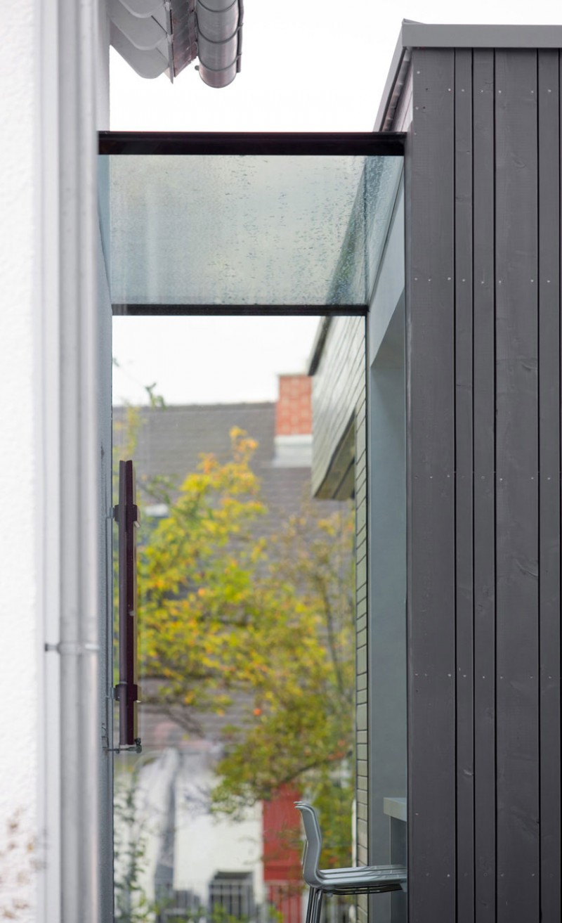 Wooden Glass Empty Fantastic Wooden Glass Roof In Empty Space Of The Zwischen Raum Residence Completed With Glass Door Dream Homes Elegant Black And White House Looking At The Exterior And Interior Design