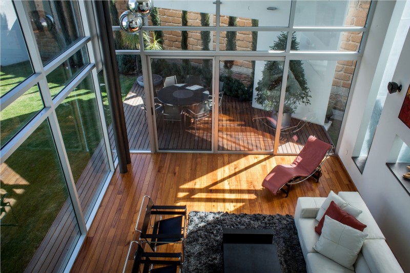 Looking Dining Casa Good Looking Dining Room In Casa Villa De Loreto Residence Beautified With Decorative Single Chairs And Red Lounge Dream Homes Spacious Modern Concrete House With Steel Frame And Glass Elements