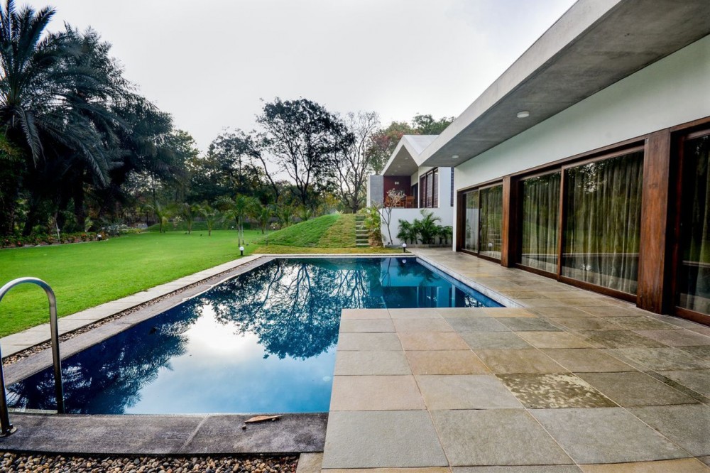 Home Swimming With Gorgeous Home Swimming Pool Area With Open Concrete Flooring To Combined With In Ground Swimming Pool Dream Homes Cozy Single Story House With Open Concept Kitchen And Living Rooms