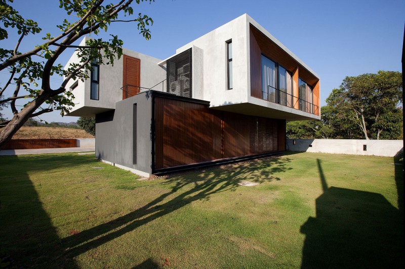 W House Flair Inspirational W House In Modern Flair With Transparent Glass Wall Small Balcony With Dark Metallic Railing Tough Concrete Wall Architecture Elegant Concrete Home With Spacious And Modern Style In Thailand