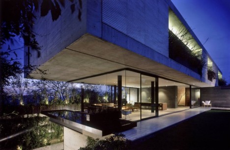 Concrete House Glass Magnificent Floating Concrete House Applying Sophisticated Clear Glass Wall Dream Homes Unique Concrete House Design With Modern Cantilevered Volumes