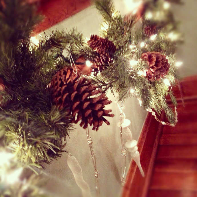 Pines Attached Tree Natural Pines Attached On Christmas Tree Leaves Attached Along Staircase Christmas Decor Idea To Match Wooden Steps Decoration  Magnificent Christmas Decorations On The Staircase Railing