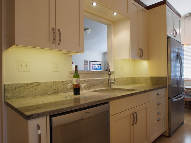 Kitchen Design Oak Transitional Kitchen Design With White Oak Cabinet Also Led Under Cabinet Lighting With Granite Countertop And A Wine Fireplace Stylish Home With Smart Led Under Cabinet Lighting Systems For Attractive Styles