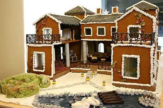 Christmas Decoration Living Unique Christmas Decoration Applies The Living Space Miniature Concept Of The World Most Expensive Gingerbread House Decoration  Adorable House Decoration In Gingerbread House For Special Christmas