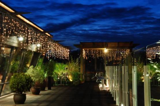 Thai Terrace With Wonderful Thai Terrace Restaurant Design With Light Of Rooftop Decoration That Planters Surrounding The Building Decoration  Wonderful Thai Terrace In Modern And Traditional Style