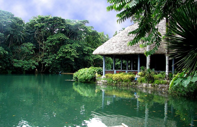 Lake Side In Amusing Lakeside Labasin Architecture In Philippines With A House Building Construction Surrounded With Grass Field At The Lake Side Restaurant Unique Villa Design Providing Stunning Unusual Experience