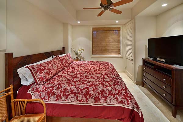 Red Quilt Wooden Appealing Red Quilt On The Wooden Bed Inside Hale Makena Maui Residence Bedroom With Wooden Dresser Dream Homes Luxurious Modern Villa With Beautiful Swimming Pool For Your Family