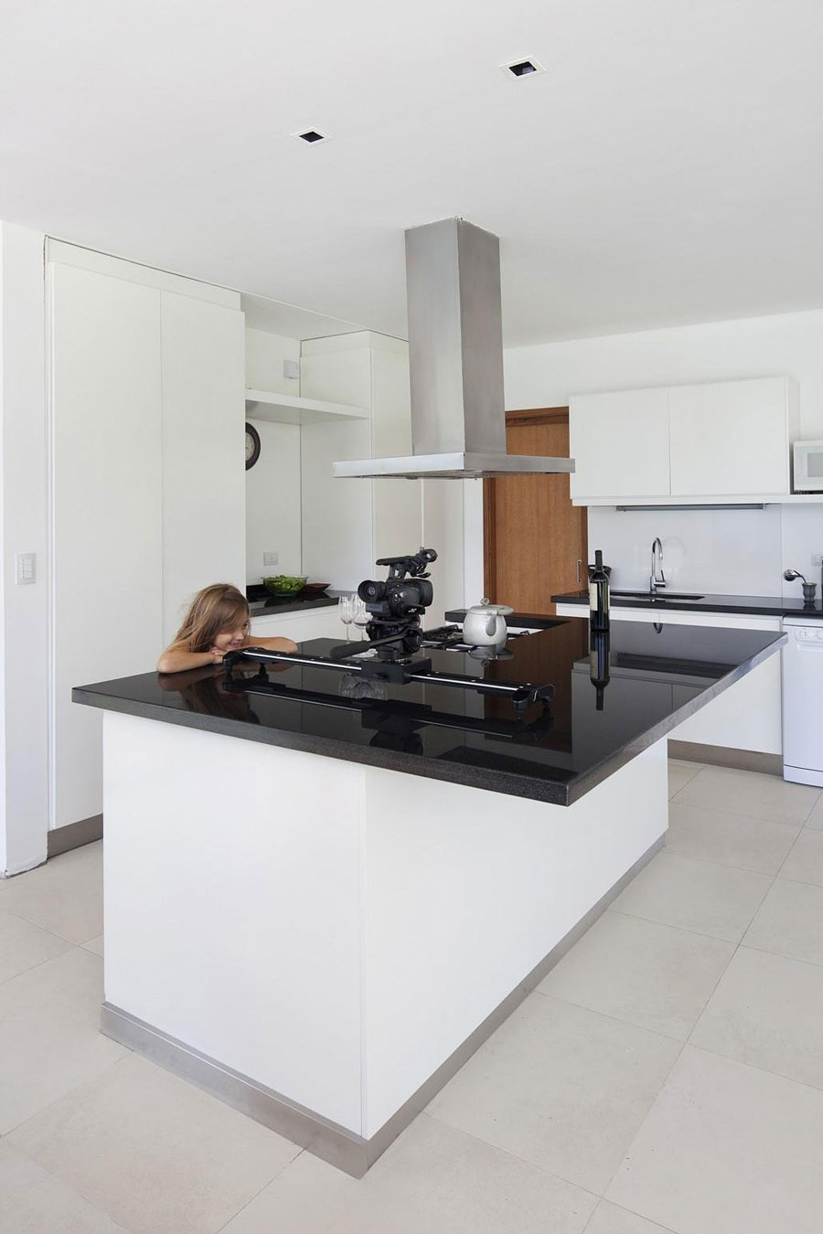 Kitchen Design Bell Breathtaking Kitchen Design Of Grand Bell Residence With White Kitchen Island With Black Colored Surface Made From Marble Dream Homes Fresh White Home Shades Of Clean And Airy Interior Ideas