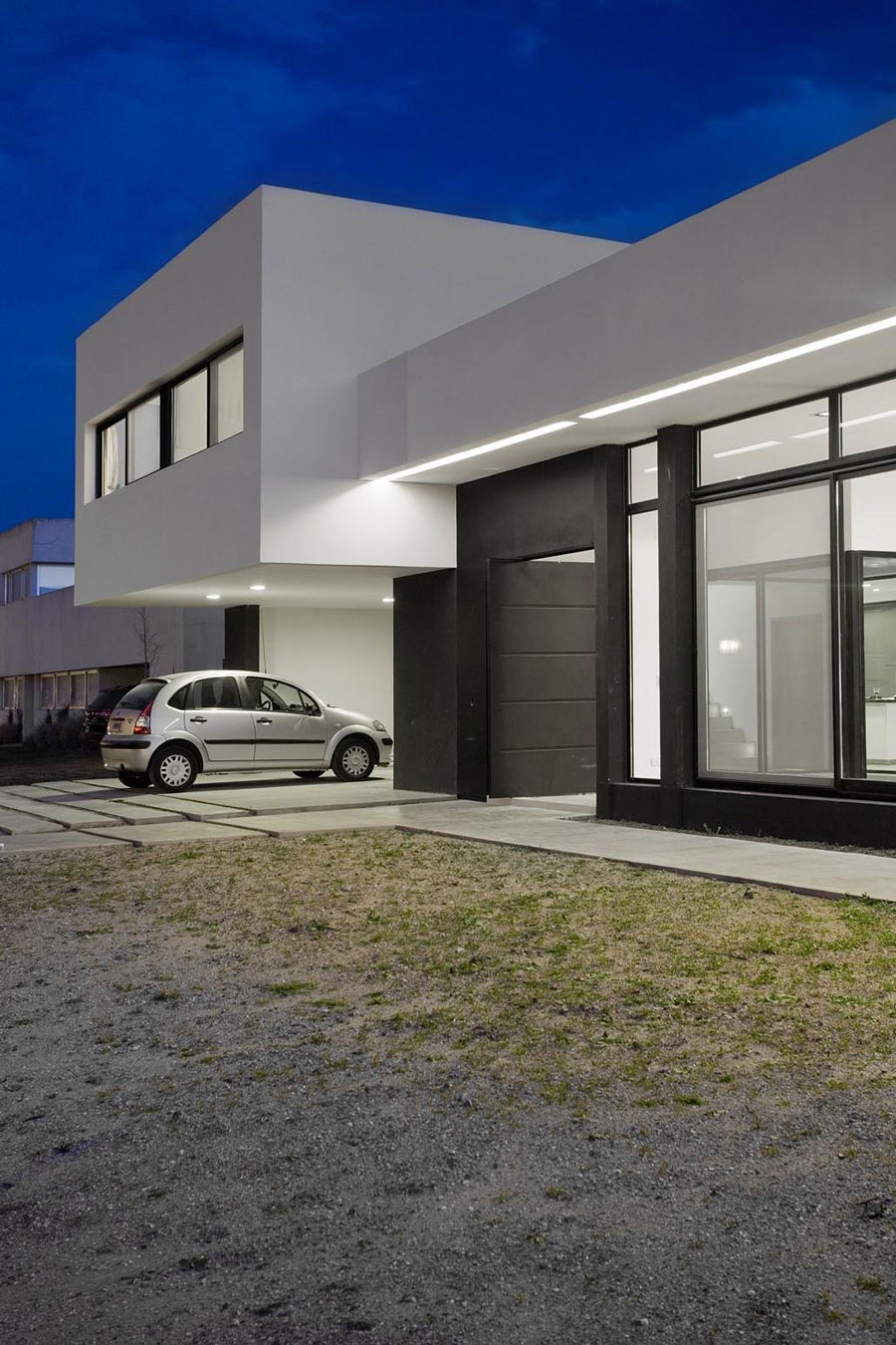 House Design Bell Enchanting House Design Of Grand Bell Residence With White Colored Wall Which Is Made From Concrete And Bright White Lighting Dream Homes Fresh White Home Shades Of Clean And Airy Interior Ideas