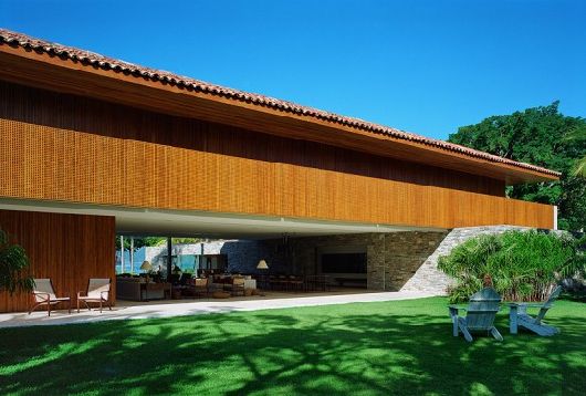 Larajeiras House Kogan Grand Larajeiras House By Marcio Kogan In Square And Large Shape Design Available With The Large Garden Decoration Stunning Waterfront Villa Design Surrounded By Lot Of Beautiful Trees