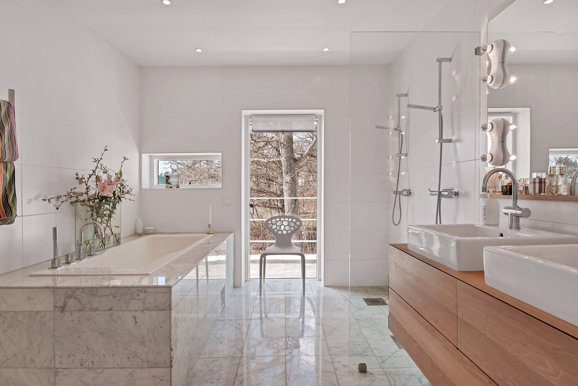 White Modern Stockholm Luxurious White Modern Villa Near Stockholm Bathroom Idea Featured With Marble Tub And Double Vanity Next To Shower Dream Homes Stunningly Beautiful Villa Decorated In Modern Scandinavian Style