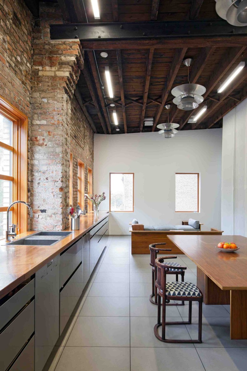 Kitchen And In Wonderful Kitchen And Dining Space In The Brooklyn Studio With Long Counter And The Wooden Table Bedroom Enchanting Home Ideas With Dual Interior Design Full Of Personality