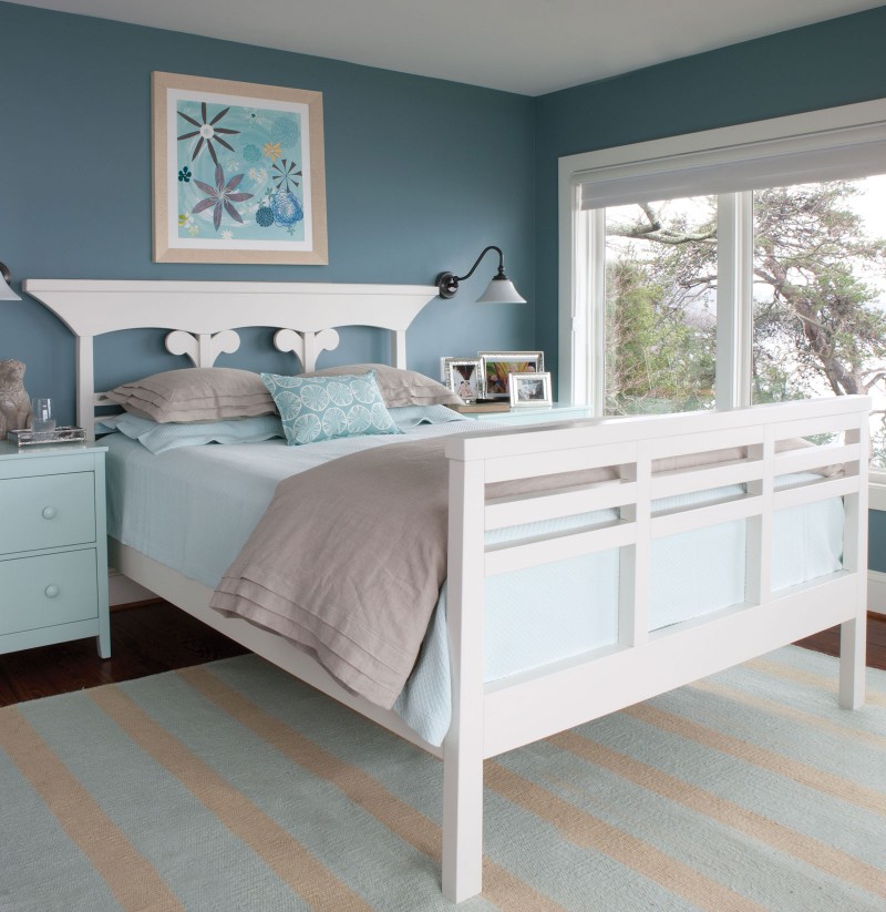 White Wooden Silver Wonderful White Wooden Bed And Silver Turquoise Duvet Cover For Bedroom In The Seaside Cottages Maine Office & Workspace Fabulous Modern Seaside Cottage With Elegant Colorful Interiors