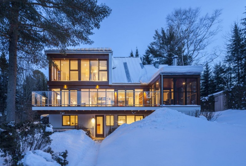 Cabane Residence With Amazing Cabane Residence Design Beautified With Many Wooden Glasses Windows And Christmas Trees Surrounding The House Dream Homes Classic And Contemporary Country House Blending Light Wood And Glass Elements