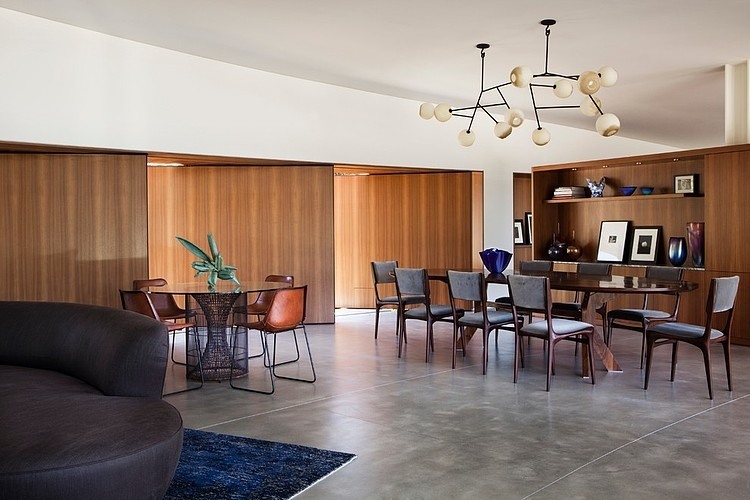 Dining Tbale Pacific Amusing Dining Table Design In Pacific Palisades Residence Chimera Interiors With Chandelier Complete The Area Apartments  Elegant Retro Interior Design In Modern Uphill Residence Design