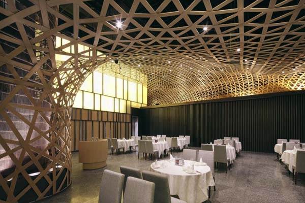 Restaurant Area The Appealing Restaurant Area In The The Tang Palace Showing Table Cloth And Lamps Giving Fresh The Area Restaurant Classic Bamboo Interior Design Designed In Jungle Restaurant