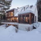 Cabane Residence With Awesome Cabane Residence Design Beautified With Snow Around The House And Mandy Christmas Tree Surround It Dream Homes Classic And Contemporary Country House Blending Light Wood And Glass Elements