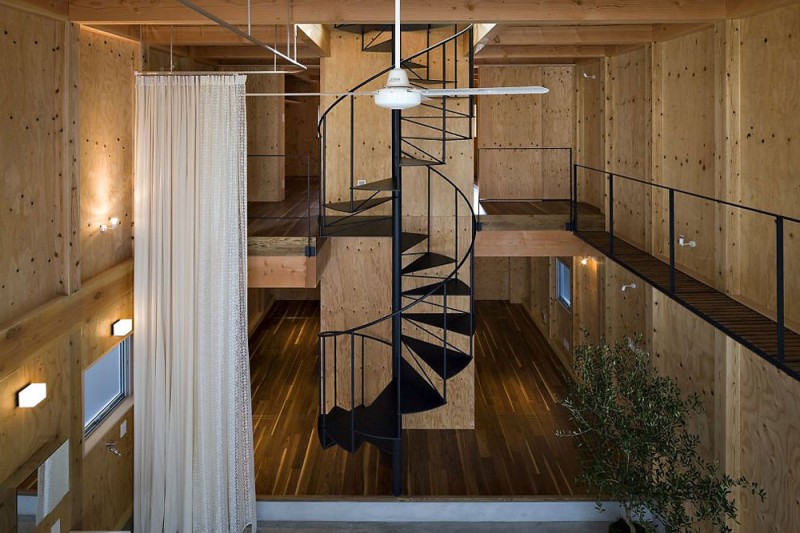 Staircase Design In Awesome Staircase Design Of House In Waga Zaimokura Which Is Made From Black Colored Metallic Material And Black Metallic Handrail Dream Homes  Stunning Cantilevered House With Sophisticated And Natural Wooden Interiors