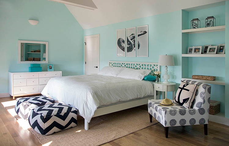 Blue Themed At Exciting Blue Themed Bedroom Interior At Falmouth Residence Marthas Vineyard Applied Chevron Foot Board Designs Interior Design Fabulous Classic Interior Decoration With Surrounding Windows Design