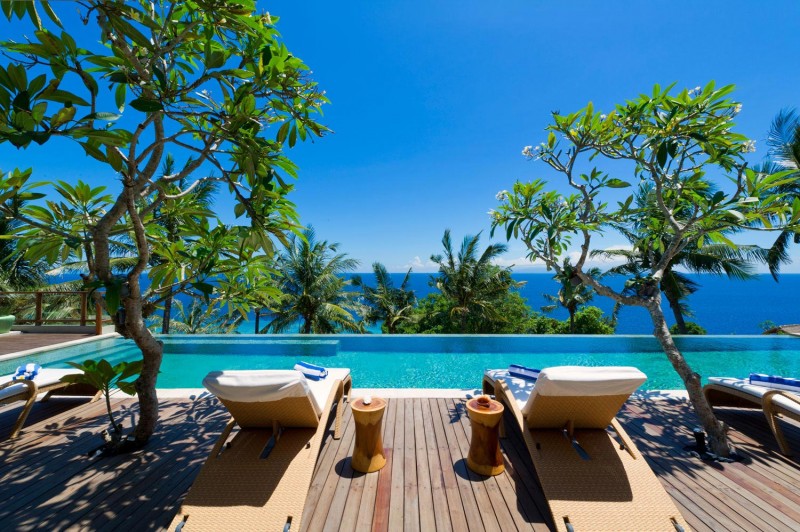 Malimbu Cliff Infinity Exotic Malimbu Cliff Villa Indonesia Infinity Inground Swimming Pool And Palm Trees Overlooking Blue Sea And Skyline Dream Homes  Amazing Modern Villa With A Beautiful Panoramic View In Indonesia