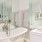 Mirrors In London Fantastic Mirrors In The Modern London House Bathroom With White Vanity And White Sink Near The White Tub Dream Homes Elegant Simple Interior Design Maximizing Bright White Color Scheme