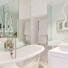 Mirrors In London Fantastic Mirrors In The Modern London House Bathroom With White Vanity And White Sink Near The White Tub Dream Homes Elegant Simple Interior Design Maximizing Bright White Color Scheme