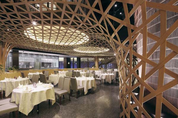 Table Design Tang Good Table Design In The Tang Palace With White Tables And Steel Pillows That Lamps Make Bright The Area Restaurant Classic Bamboo Interior Design Designed In Jungle Restaurant