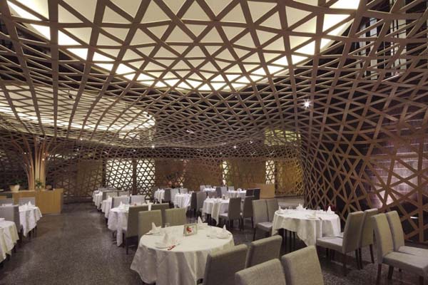 Tables Design Steel Imposing Tables Design Ideas With Steel Chairs Facing White Tablecloth In The Tang Palace That Lamps Giving Bright The Area Restaurant Classic Bamboo Interior Design Designed In Jungle Restaurant