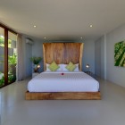 Malimbu Cliff Bedroom Large Malimbu Cliff Villa Indonesia Bedroom Suite For Honeymoon Couple With Queen Bed Decorated With Green Splash Dream Homes Amazing Modern Villa With A Beautiful Panoramic View In Indonesia
