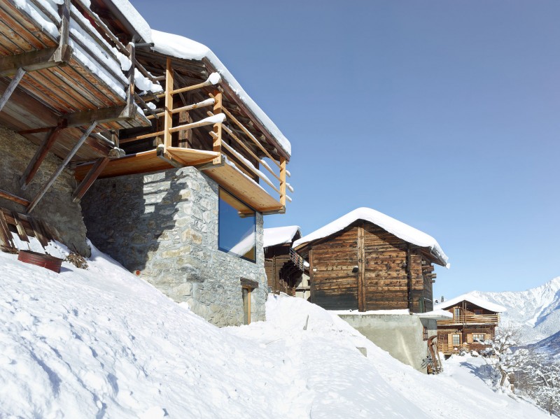 Boisset House Striped Marvelous Boisset House With Wooden Striped Patterned Wall And Floor Involved Stone Brick Patterned Floor In The Ground Interior Design  Beautiful Minimalist Cabins That Make Gorgeous Holiday Homes