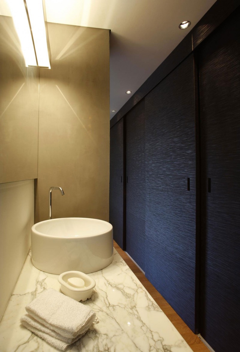 Bathroom Design Tubh Nice Bathroom Design With White Tub And Towel Also Under The Lamp In Loft Cube Residence Decor Office & Workspace Elegant Modern Loft In Cubic Theme Interior