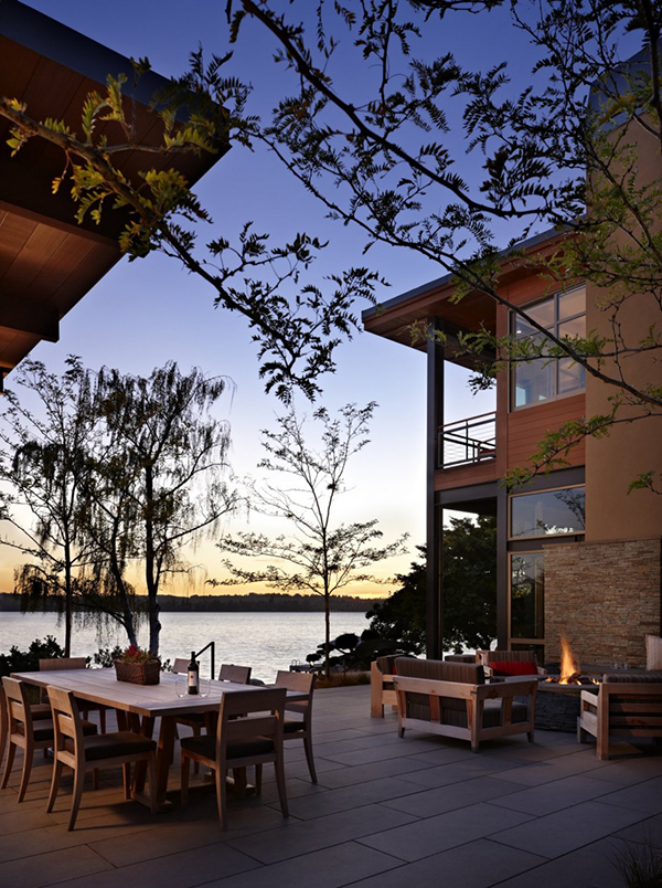 Outdoor Dining Sitting Stunning Outdoor Dining Room And Sitting Space Outside The Lake House With The Grey Stone Floor Dream Homes Contemporary Lake House Integrates With Beautiful Natural Landscape