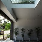 No47 House Outdoor Awesome No47 House Design In Outdoor Space With Concrete Tile Flooring And Skylight For Home Inspiration To Your House Architecture Minimalist Contemporary Rectangular Home With Small Courtyards In Asian Style