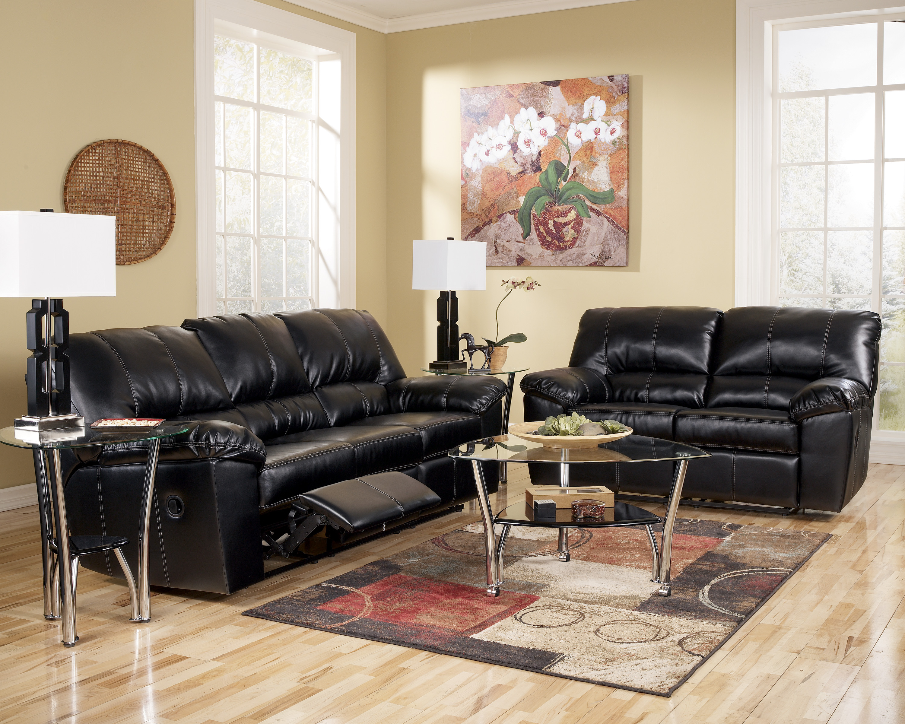 Small Living Interior Beautiful Small Living Room Design Interior Decorated With Traditional Black Leather Reclining Sofa Furniture Decoration 16 Small Living Room With Reclining Sofas To Fit Your Home Decor