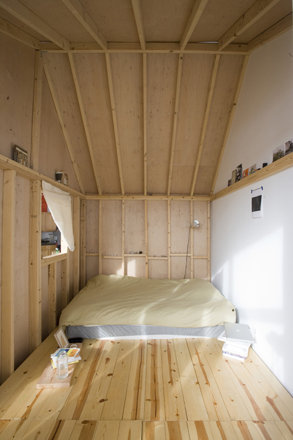 Cabin Loft Bedroom Comfortable Cabin Loft In Brooklyn Bedroom Loft Furnished With Cozy Mattress And Linen With Open Shelves For Storage Decoration Unique Tiny Cabin With Minimalist Staircase That Maximize Space