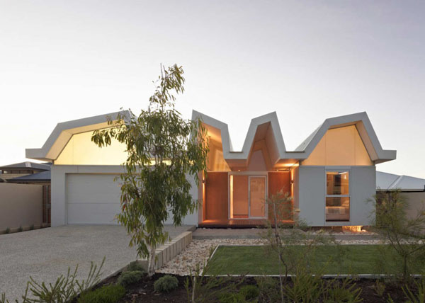 Floor Of Reach Concrete Floor Of Gateway To Reach Car Garage With White Garage Door In Backyard Of Flo House Building Dream Homes Contemporary Australian Home With Unique Cantilever Roofing And Buildings