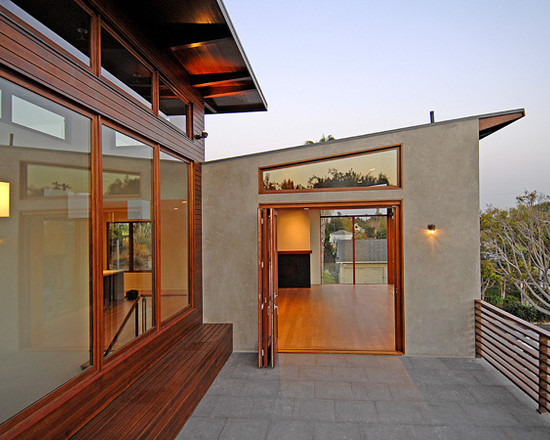 Deck And Bench Contemporary Deck And Beautiful Wooden Bench Of Offset House Exterior View Architecture Awesome Modern Home With Neutral Color Palettes For Interior And Exterior