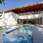 Swimming Pool Outside Cool Swimming Pool With Fountain Outside Chestnut Residence Involved White Wooden Lounge On Gray Tiled Floor Dream Homes Amazing Modern Living Room For Luxurious Home Architecture