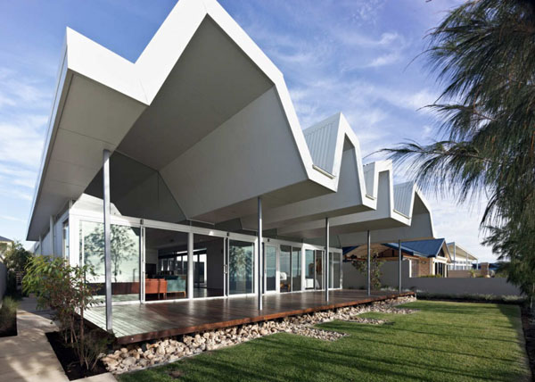 Look Of House Fascinating Look Of Lovely Flo House Building With Amazing Exterior Seen From Green Front Yard With Grayish Pebbles Dream Homes  Contemporary Australian Home With Unique Cantilever Roofing And Buildings