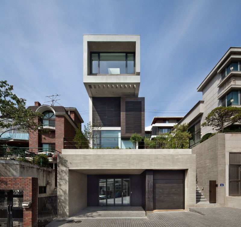 Modern Architectural With Impressive Modern Architectural H House With Tough Concrete Textured Wall Small Balcony With Precious Ornamental Plants Dream Homes An Old House Turned Into Sleek Contemporary Home In Montonate, Italy