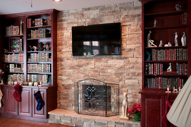 Traditional Family Interior Interesting Traditional Family Room Design Interior Completed With Stone Fireplace Design And Traditional Bookshelf Furniture Fireplace  Classic Yet Contemporary Stone Fireplace For Wonderful Family Rooms