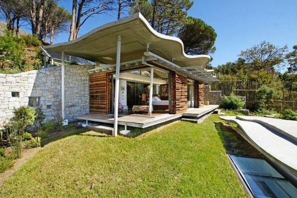 Details In Home Modern Details In The Beautiful Home Courtyard With Cozy Bedroom And Green Grass Yard Near It Architecture Breathtaking Mountain House Blends In With Fresh Landscape Environment