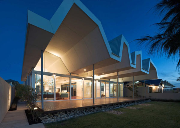 Metal Material Glass Strong Metal Material Framing Transparent Glass Walls Of Flo House Building Presenting Enlightened House Interior In Cream Color Scheme Dream Homes Contemporary Australian Home With Unique Cantilever Roofing And Buildings