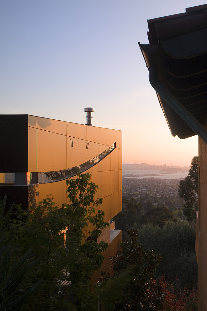 Smiling Transparency Stunning Unique Smiling Transparency Installed Over Stunning Berkeley Residence Charles Debbas Architecture Wall Kitchens Duplex Modern Home Design With Delightful And Danish Interior Ideas