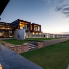 Building Design Boz Amazing Building Design Of House Boz By Nico Van Der Meulen Architects With Vast Green Grass And Bright Lighting Inside Dream Homes Spacious And Concrete Contemporary House With Glass And Steel Elements